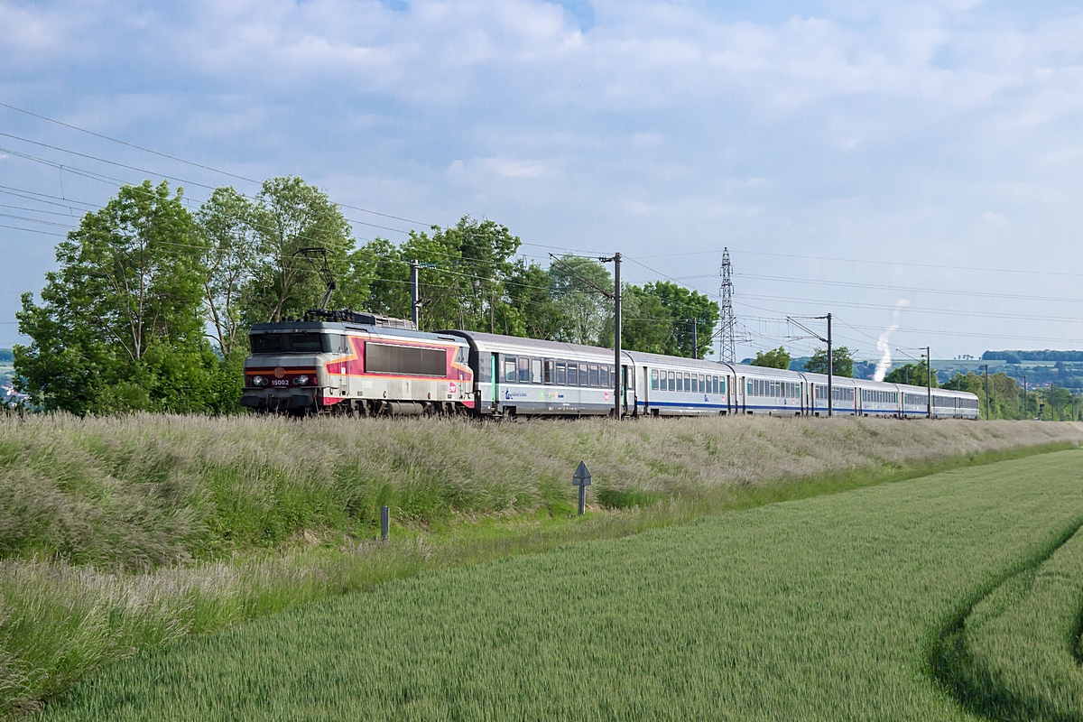  (20150528-090426_SNCF 15002_Nogentel_TER 839120_Chalons-en-Champagne - Paris Est_a.jpg)