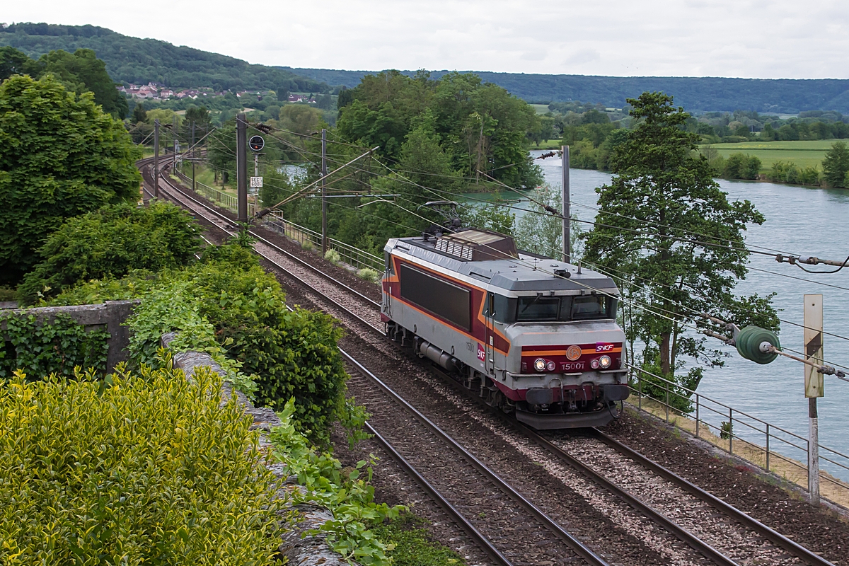  (20150528-153608_SNCF 15001_Dormans_a.jpg)