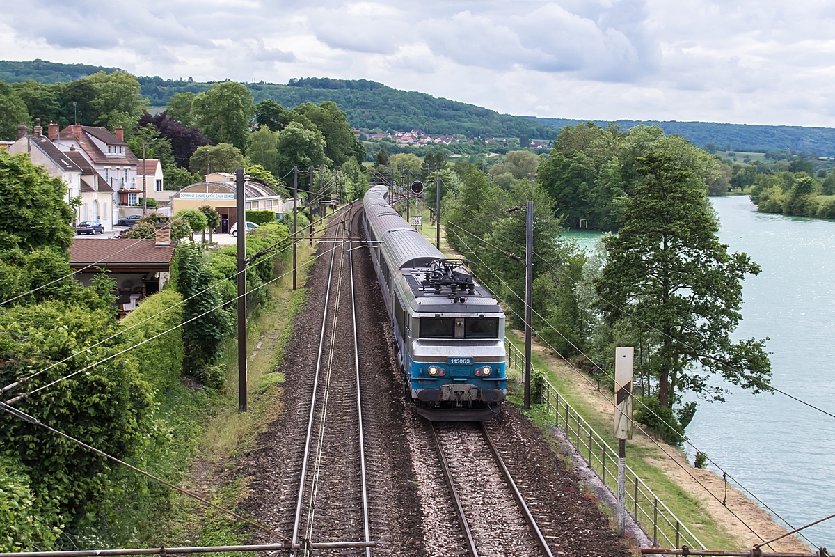  (20150528-165026_SNCF 15063_Dormans_TER 839125_Paris Est - St-Dizier_a.jpg)