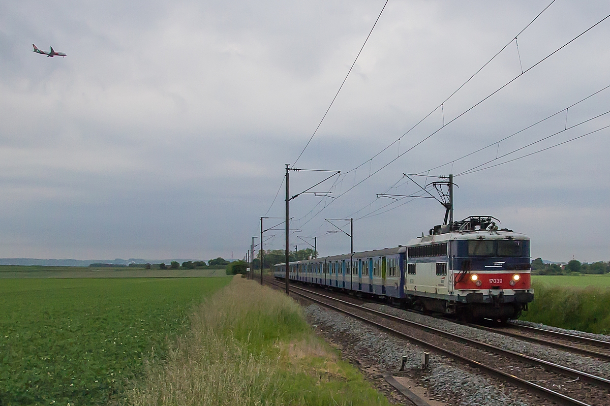  (20150529-064302_SNCF 17039_Juilly_746183_Paris-Nord-Surface - Crépy-en-Valois_a.jpg)