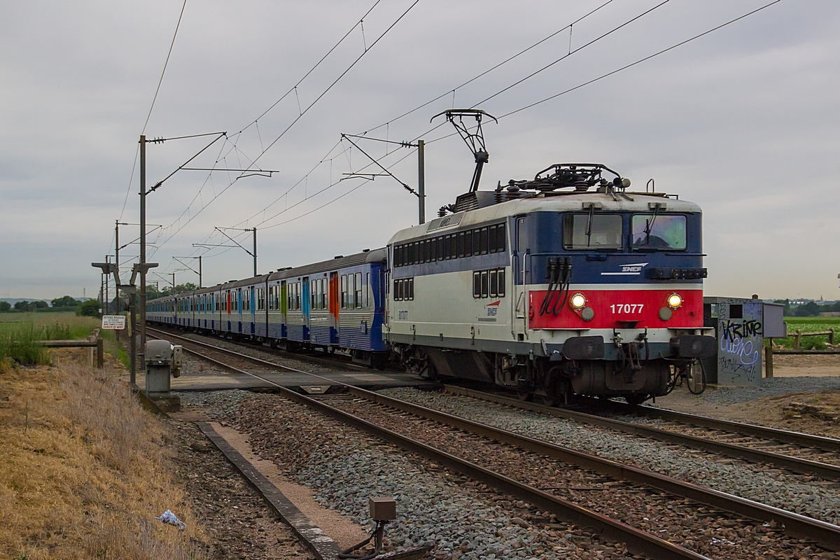  (20150529-071000_SNCF 17077_Juilly_121505_Paris-Nord-Surface - Crépy-en-Valois_a.jpg)