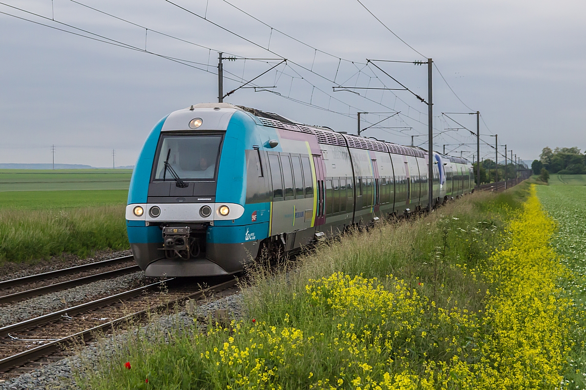  (20150529-072518_Juilly_TER 849907_Paris-Nord - Laon_a.jpg)