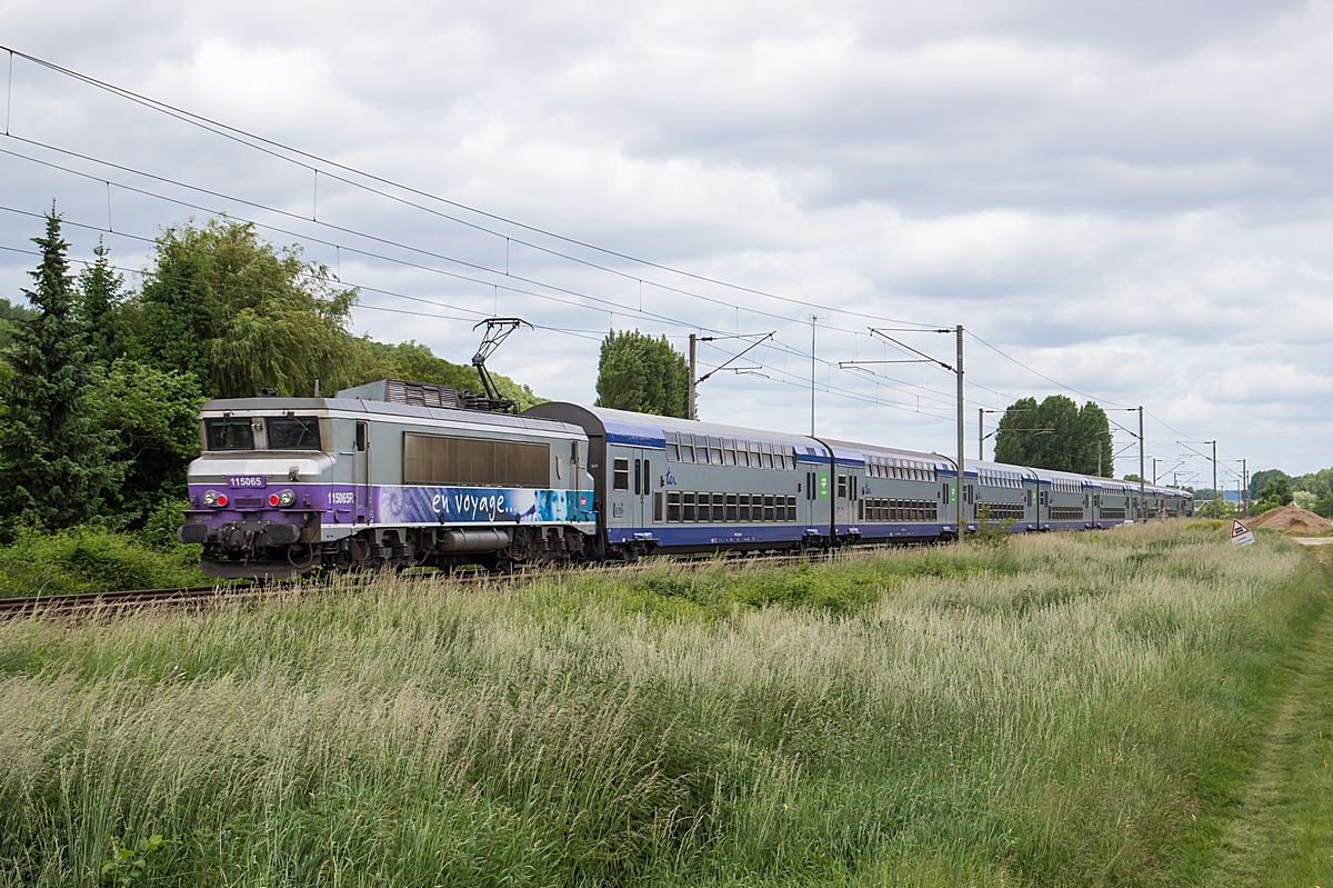  (20150529-134434_SNCF 15065_Armancourt_TER 847867_Paris-Nord - Compiègne_b.jpg)