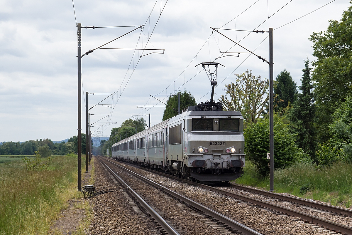  (20150529-140312_SNCF 22227_Armancourt_IC 2317_Paris-Nord - Maubeuge_a.jpg)