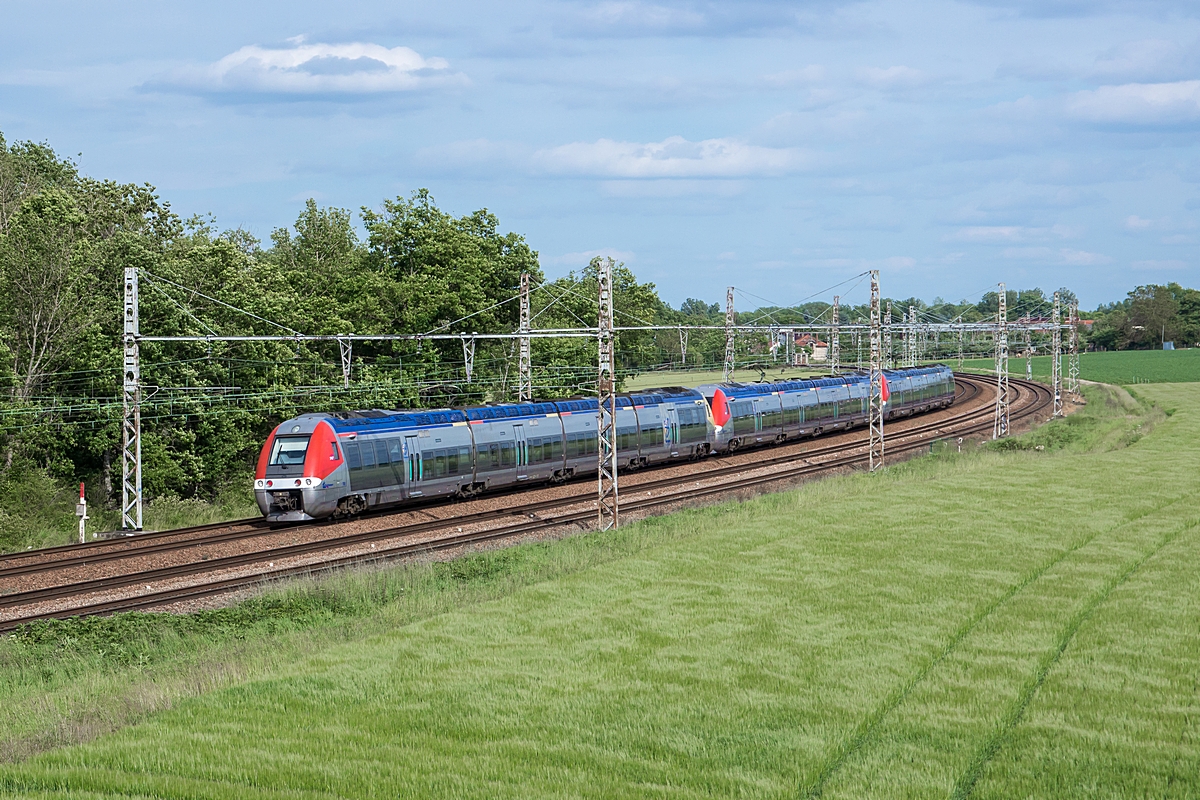  (20150529-175714_Joigny_TER 891161_Paris-Bercy - Avallon_a.jpg)