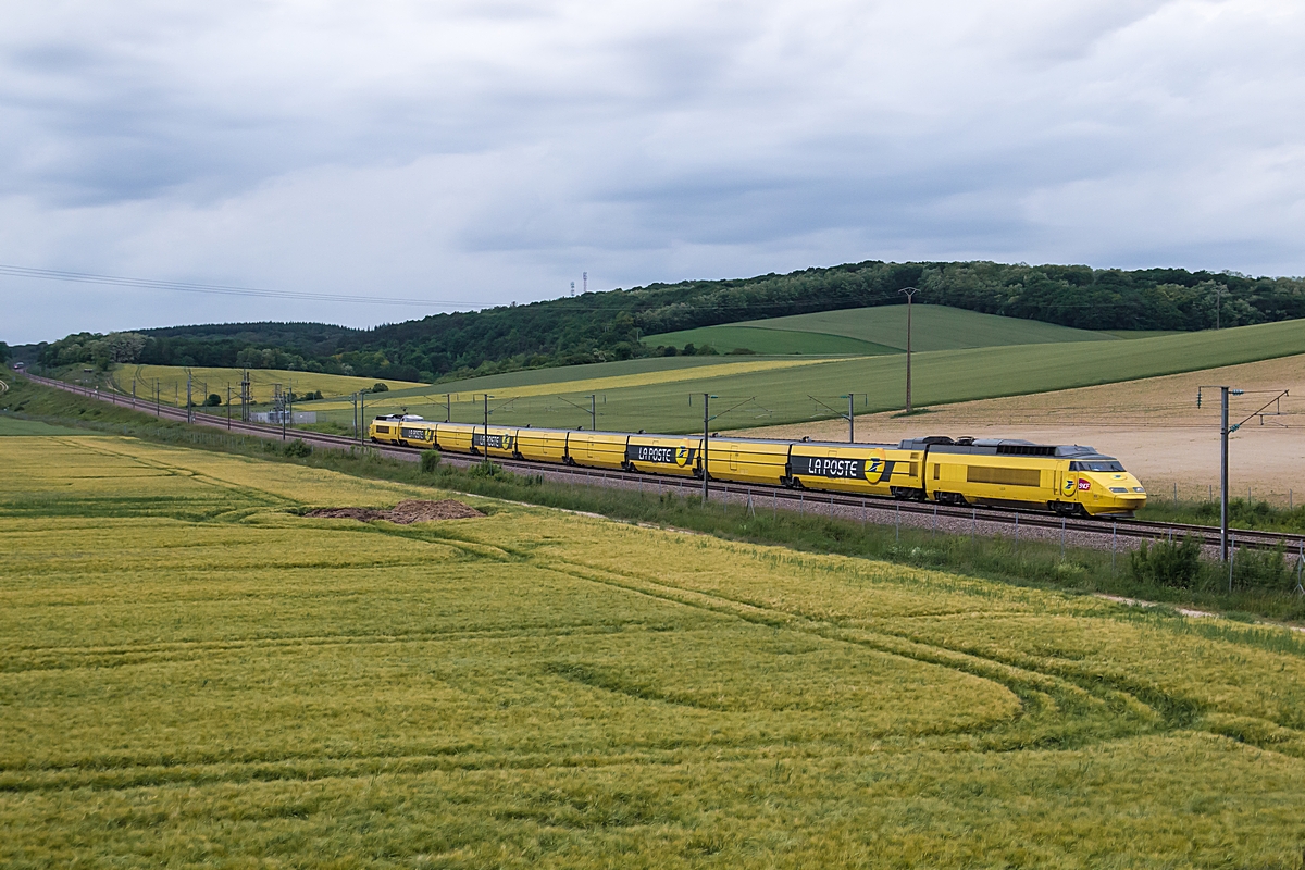  (20150529-204434_SNCF TGV 951_Bellechaume_TGV 6991_Paris GdL - Mâcon-Ville_b.jpg)