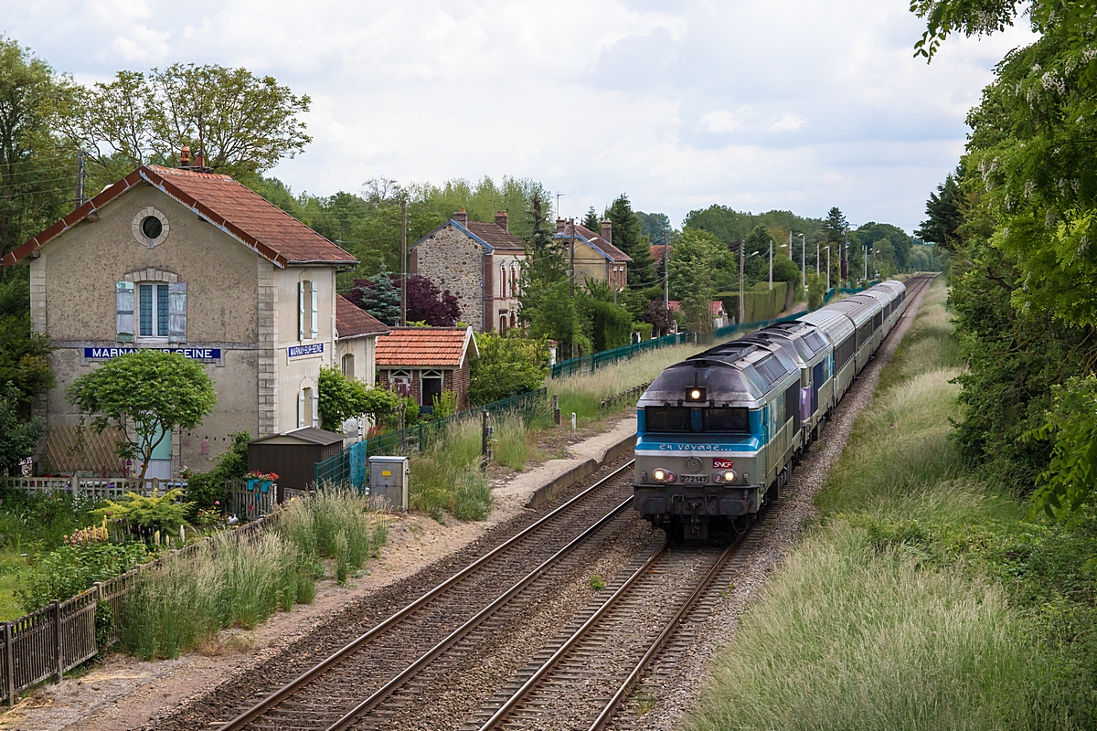  (20150530-111614_SNCF 72147-72177_Marnay-sur-Seine_IC 1742_Belfort - Paris Est_b.jpg)