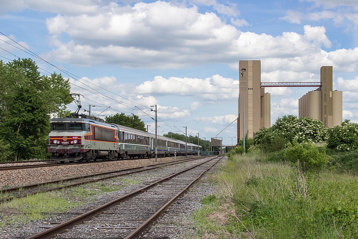  (20150530-162210_SNCF 15005_Matougues_TER 839126_Saint Dizier - Paris Est_a.jpg)