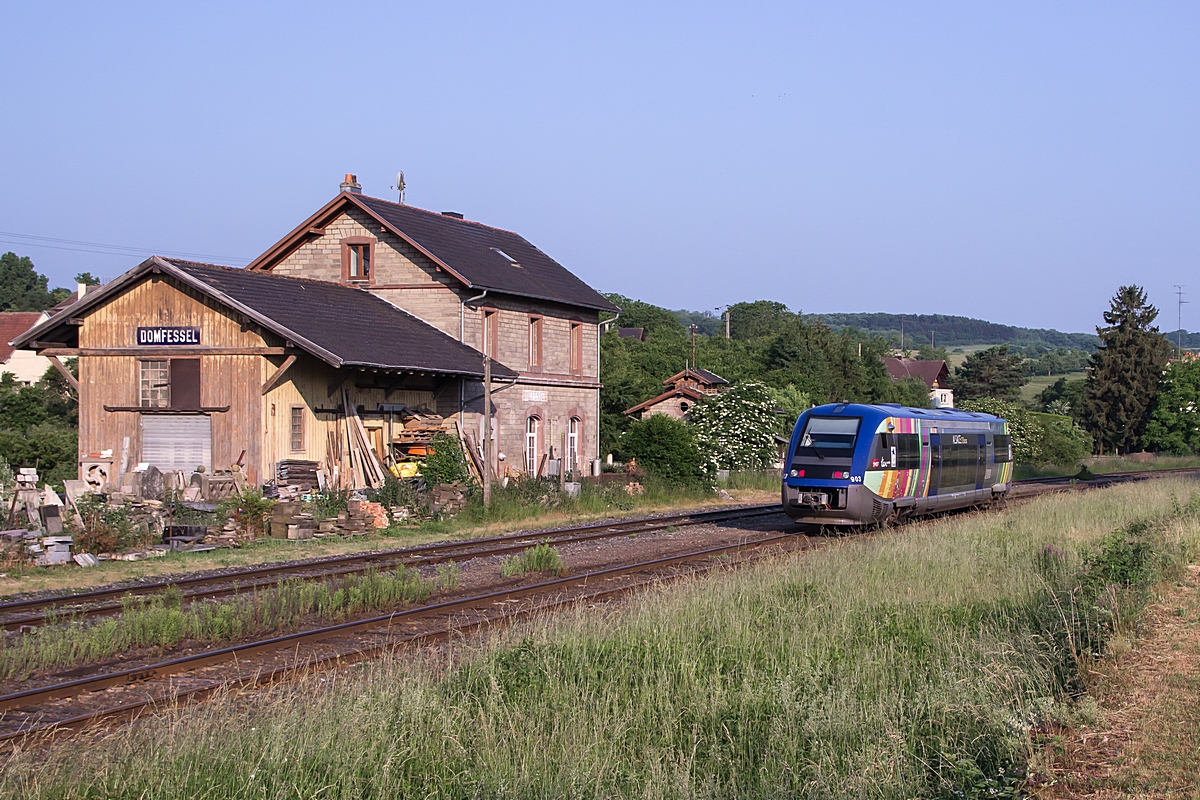  (20150611-072806_SNCF 73903_Domfessel_TER 830900_Strasbourg-Sarreguemines_a.jpg)