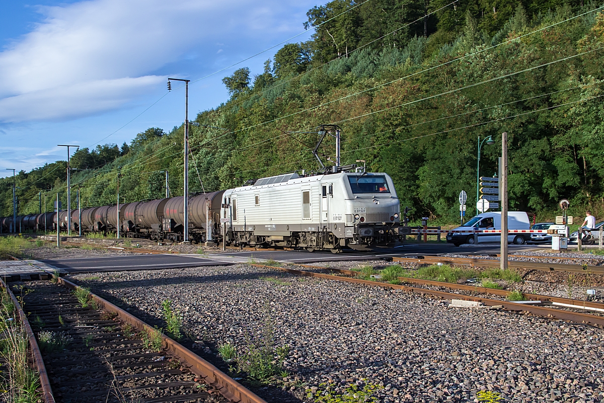  (20150825-191522_ITL 37527_Cocheren_Schwefelzug MA100 46060_Großkorbetha - Forbach - St-Clair-les-Roches_b.jpg)