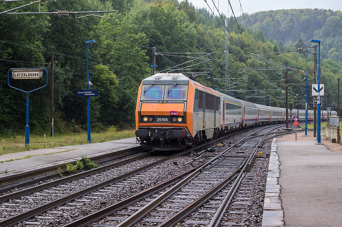  (20150828-123730_SNCF 26166_Lutzelbourg_IC 91 Vauban_Bruxelles Midi - Basel SBB_b.jpg)