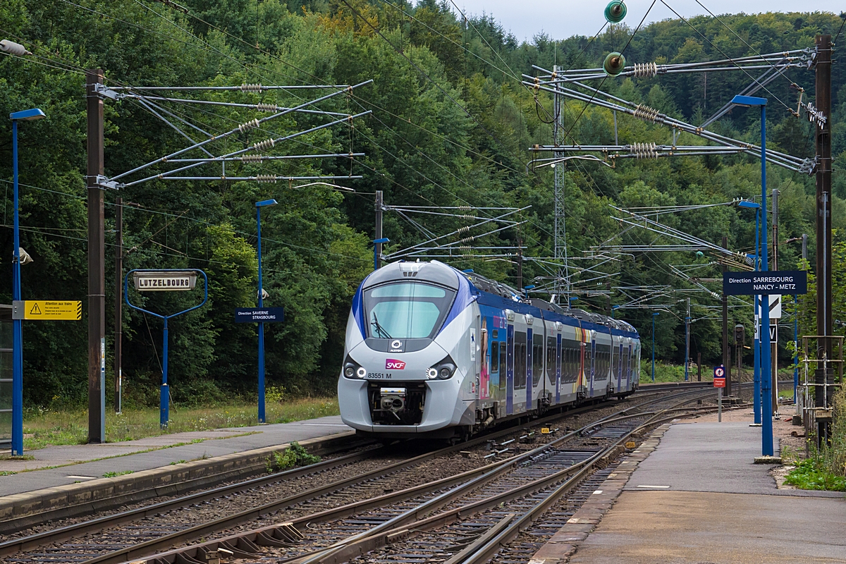  (20150828-141402_SNCF 83551M_Lutzelbourg_TER 830305_Metz-Ville - Strasbourg_a.jpg)