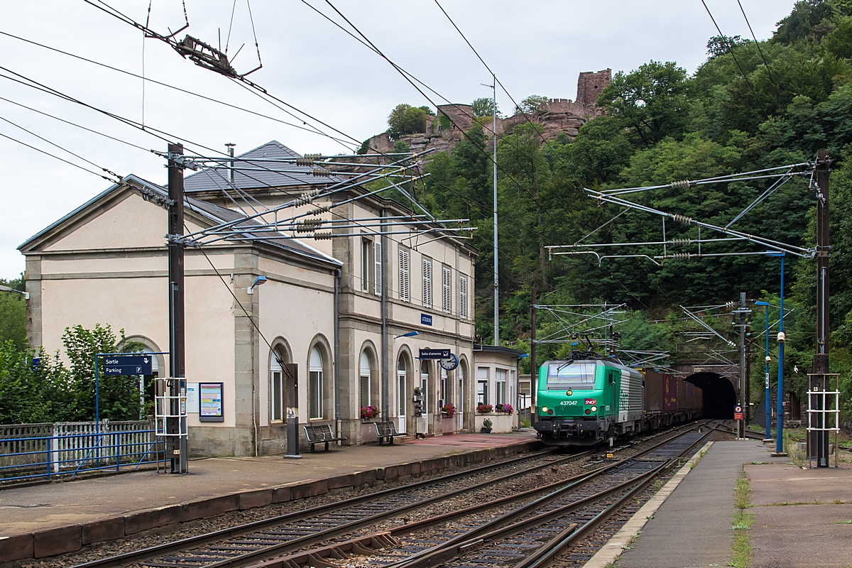  (20150828-141758_SNCF 437047_Lutzelbourg_MA100 40320_Milano Smistamento - Zeebrugge_a.jpg)