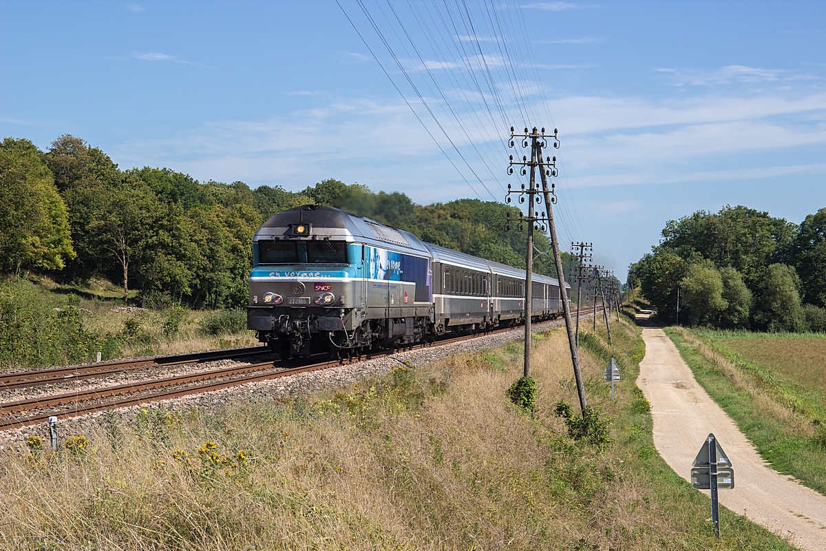  (20150829-154058_SNCF 72186_Montureux-lès-Baulay_IC 1842_Vesoul - Paris Est_m.jpg)