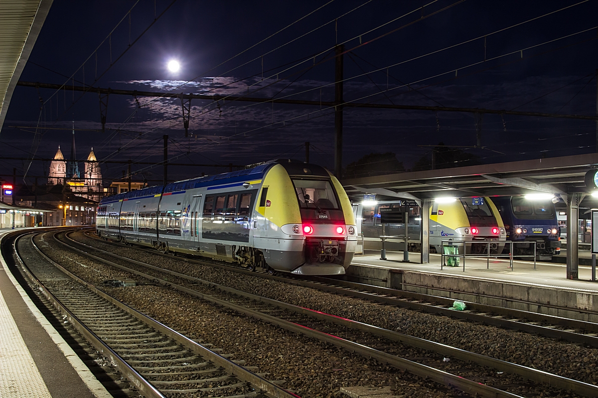  (20150829-212448_SNCF 27545-27738-919582_Dijon Ville_b1.jpg)