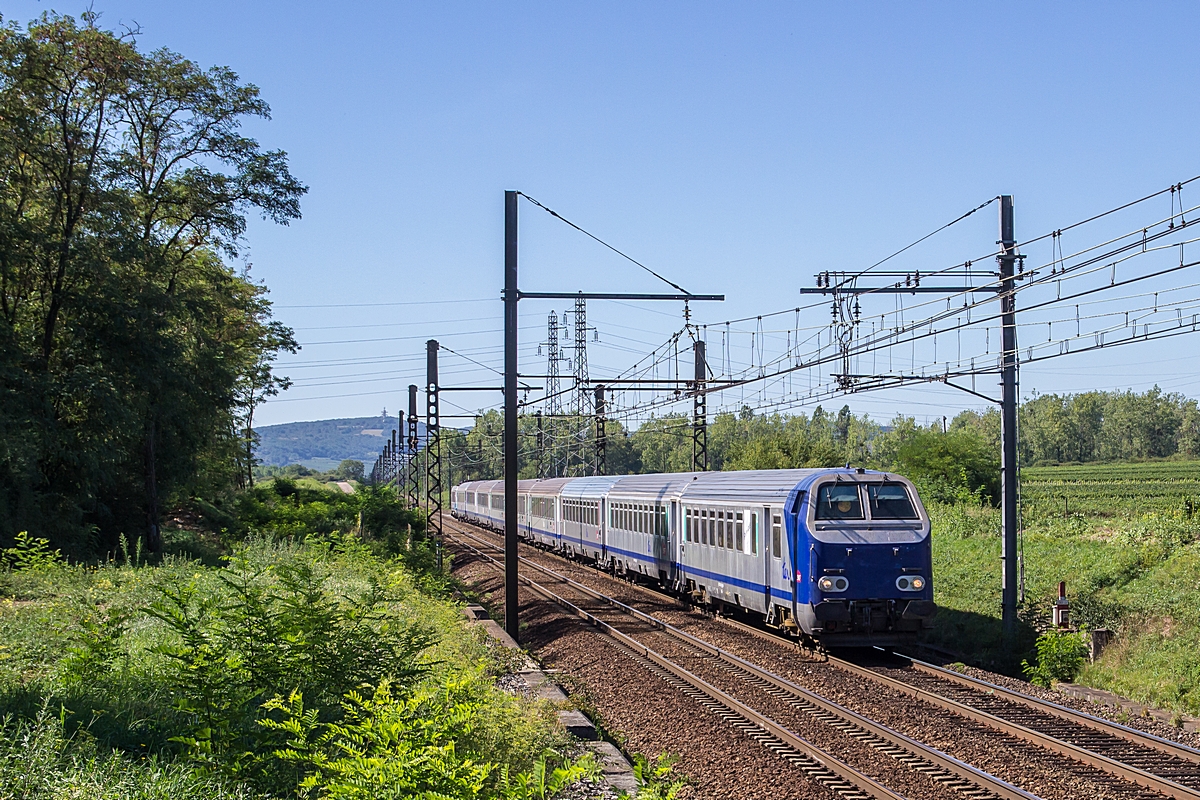  (20150830-113450_Corpeau_TER 17804_Lyon-Part-Dieu - Dijon-Ville_a.jpg)