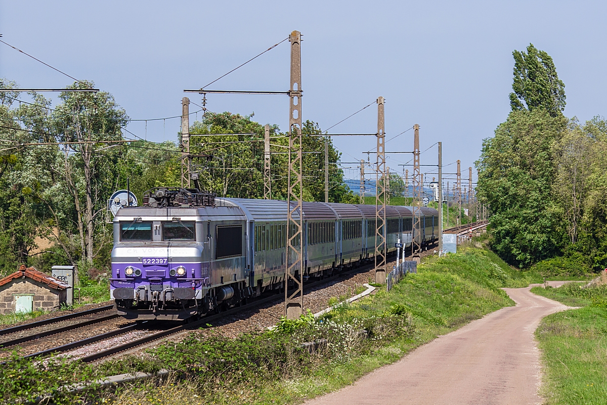  (20150830-150738_SNCF 22397_Corpeau_TER 17815_Dijon Ville - Lyon Part Dieu_a.jpg)