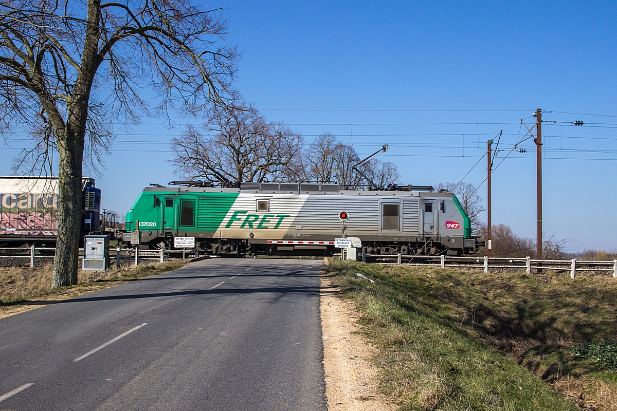  (20160317-150504_SNCF 437020_Holacourt_m.jpg)