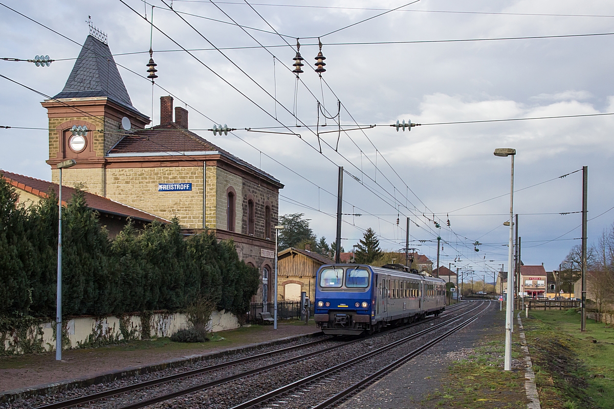  (20160329-185034_SNCF 11501_Freistroff_Bouzonville-_Thionville_m.jpg)