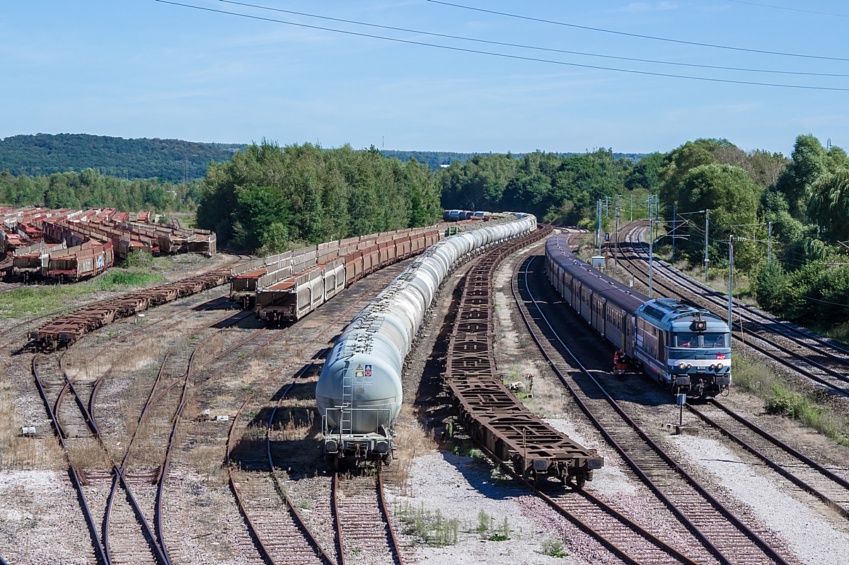  (20160823-111624_SNCF 67512_Cocheren_754782_Strasbourg-Béning_Überführung 3x RRR Lorraine zur Zwischenabstellung_a.jpg)