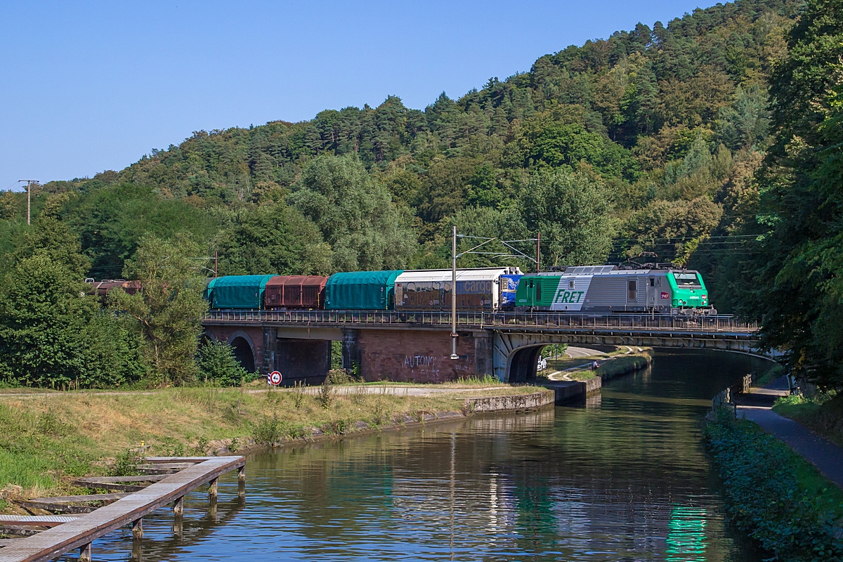  (20160913-154010_SNCF 437045_zw Saverne und Stambach_evtl 45909 Basel SBB RB - Antwerpen Noord_a.jpg)