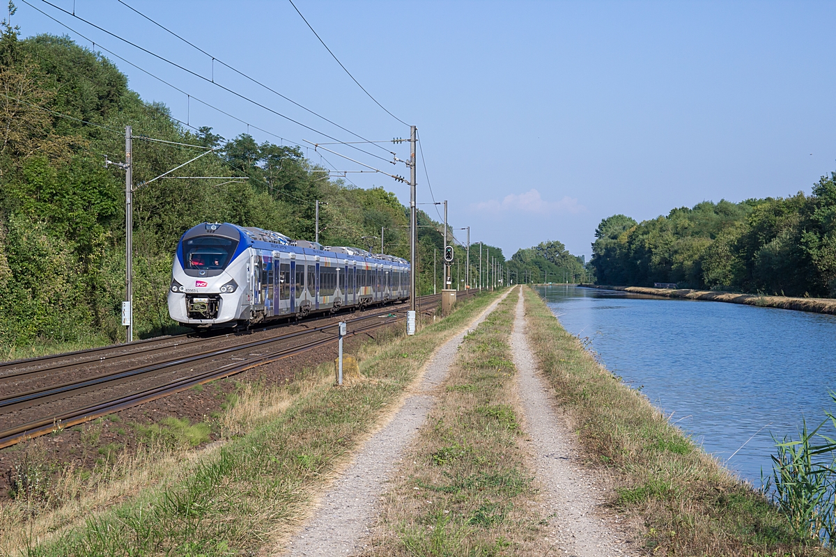  (20160913-172204_SNCF 83563L_Steinbourg_TER 830128_Strasbourg Ville - Sarrebourg_b.jpg)