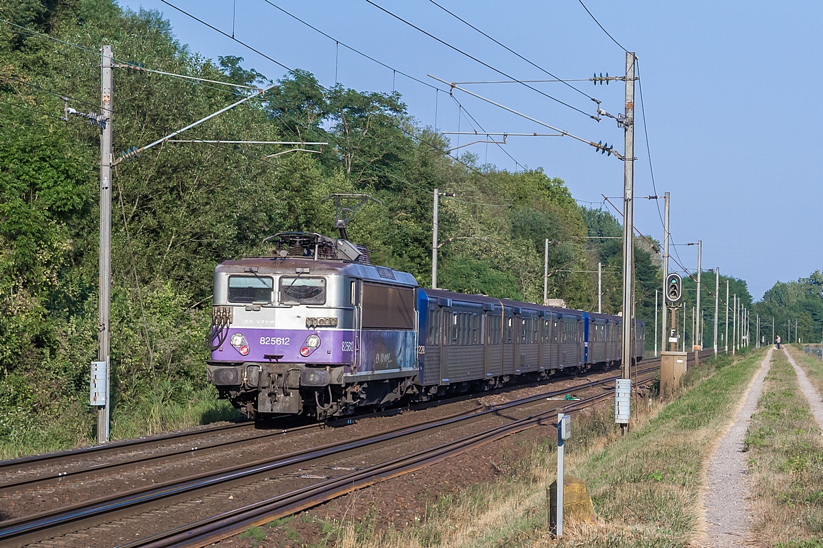  (20160913-181622_SNCF 25612_Steinbourg_TER 830132_Strasbourg Ville - Saverne_a.jpg)