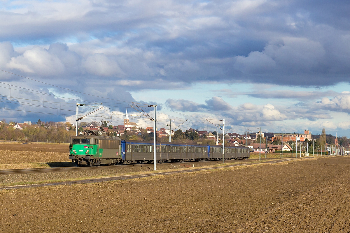  (20170203-152508_SNCF 25615_Hochfelden_TER 830120_Strasbourg Ville - Saverne_a.jpg)