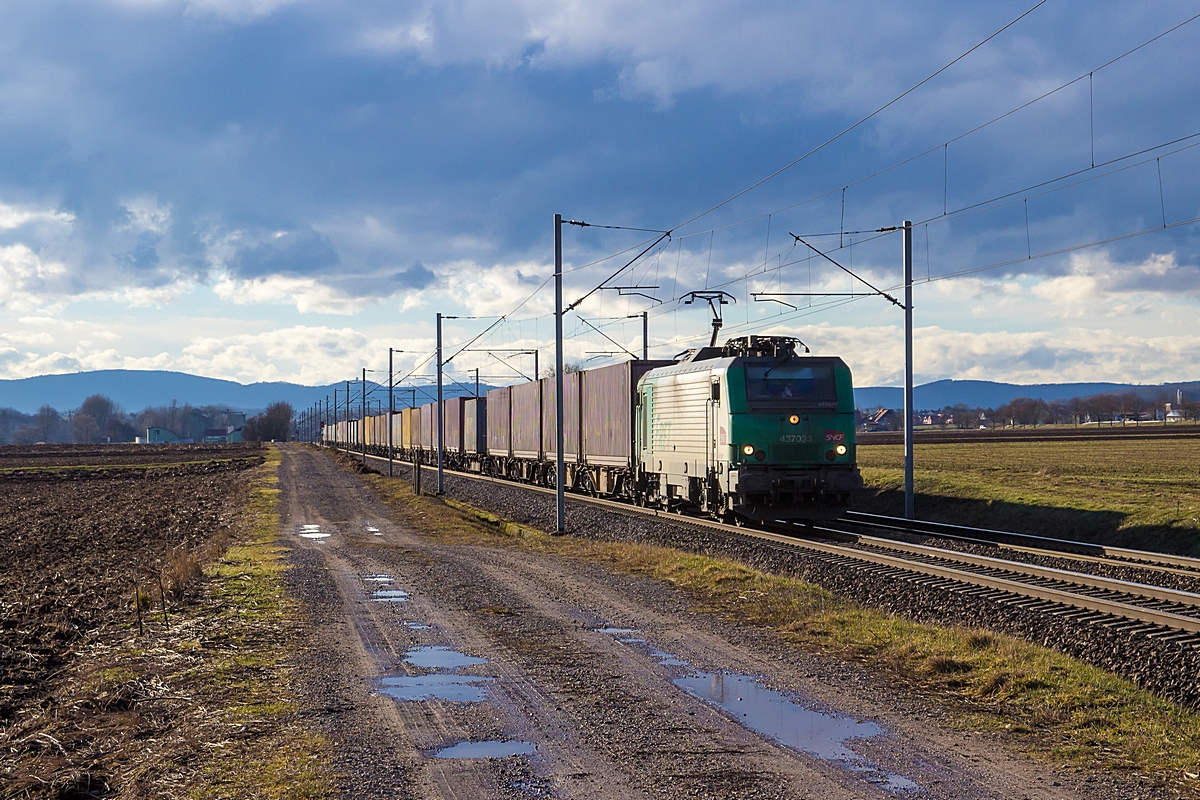  (20170203-153032_SNCF 437023_Hochfelden_40421_Zeebrugge Vorming - Milano_a.jpg)