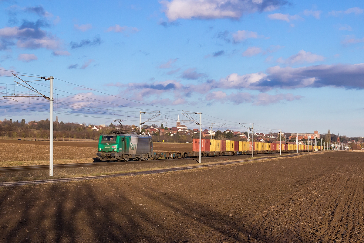  (20170203-163300_SNCF 437020_Hochfelden_453016_Strasbourg Port du Rhin - Thionville_a.jpg)