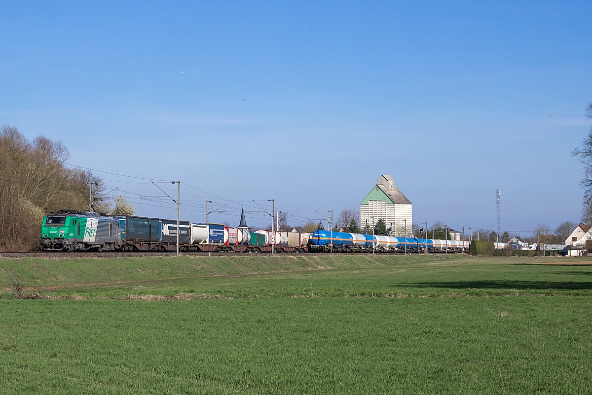  (20170316-155402_SNCF 437047_Mommenheim_40372_Mortara TIMO - Gent Zeehaven_a.jpg)