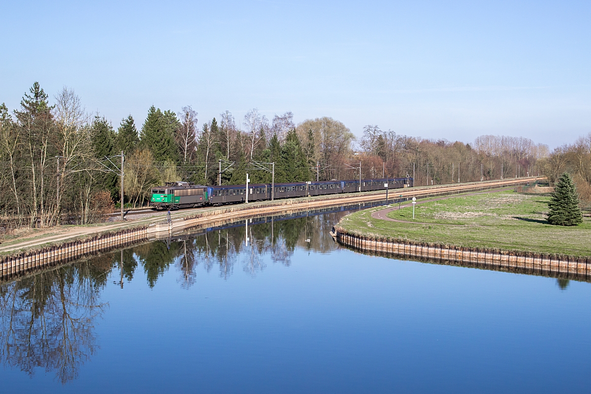  (20170316-163122_SNCF 25615_Steinbourg_TER 830131_Saverne - Strasbourg Ville_a1m.jpg)