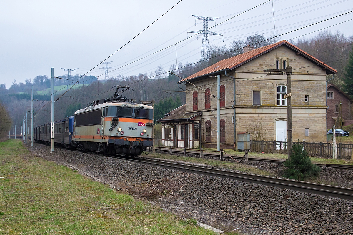  (20170324-135556_SNCF 25591_Arzviller_TER 830118_Strasbourg Ville - Sarrebourg_m.jpg)