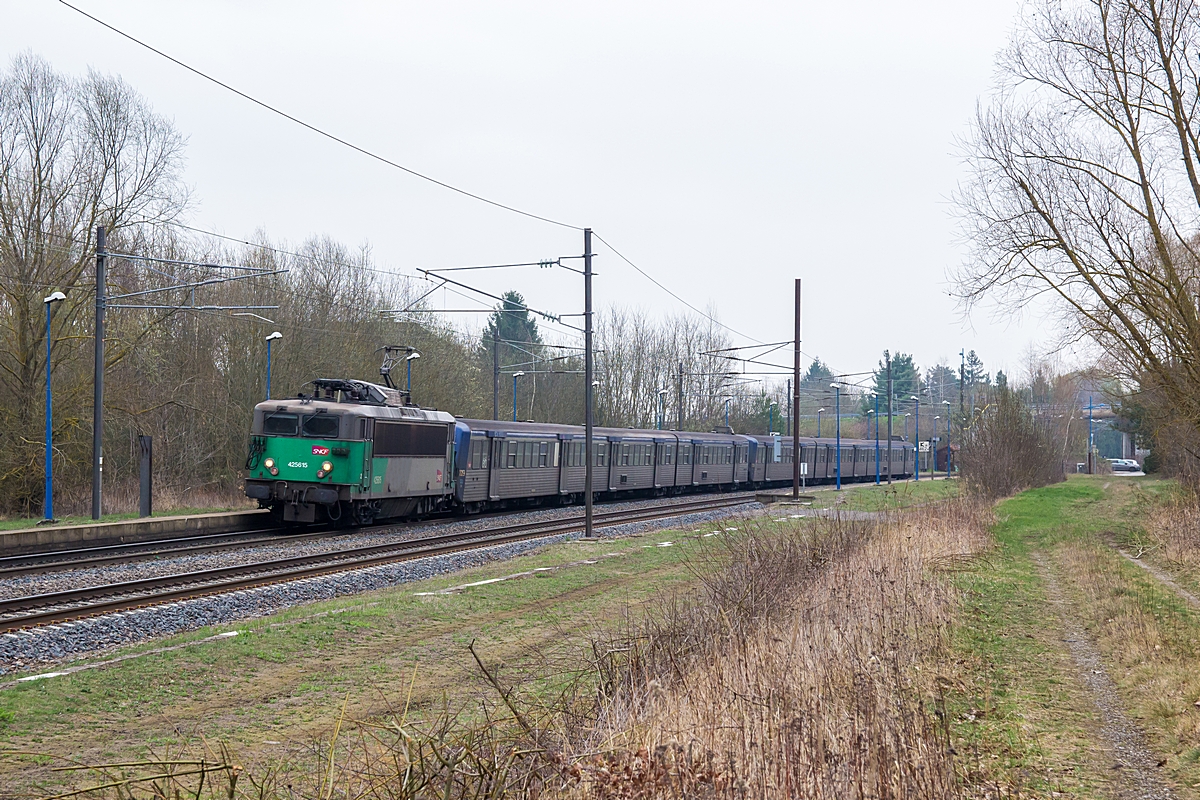  (20170324-154134_SNCF 25615_Steinbourg_TER 830120_Strasbourg Ville - Saverne_am.jpg)