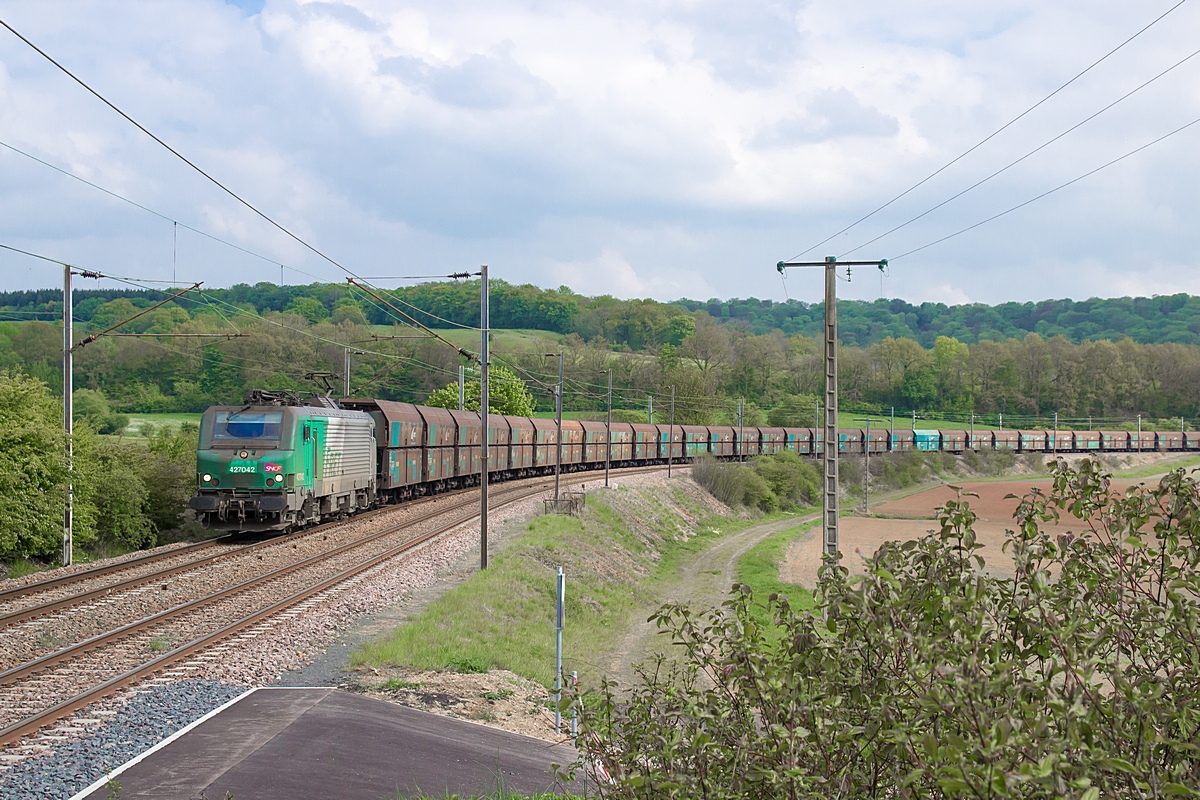  (20170505-164722_SNCF 427042_Hombourg-Budange_71008_Creutzwald - Dunkerque-Ferry_a.jpg)