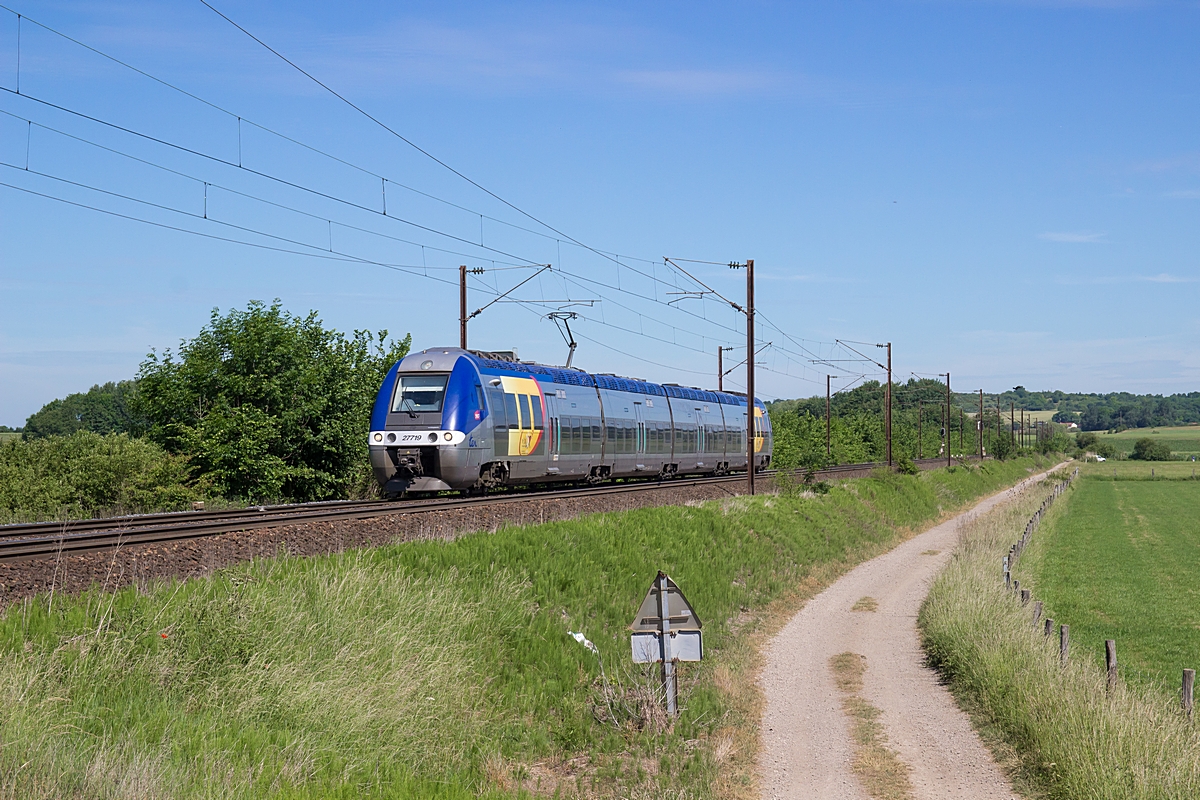  (20170611-105016_SNCF 27719_Ancerville_TER 23827_Metz Ville - Forbach_b.jpg)