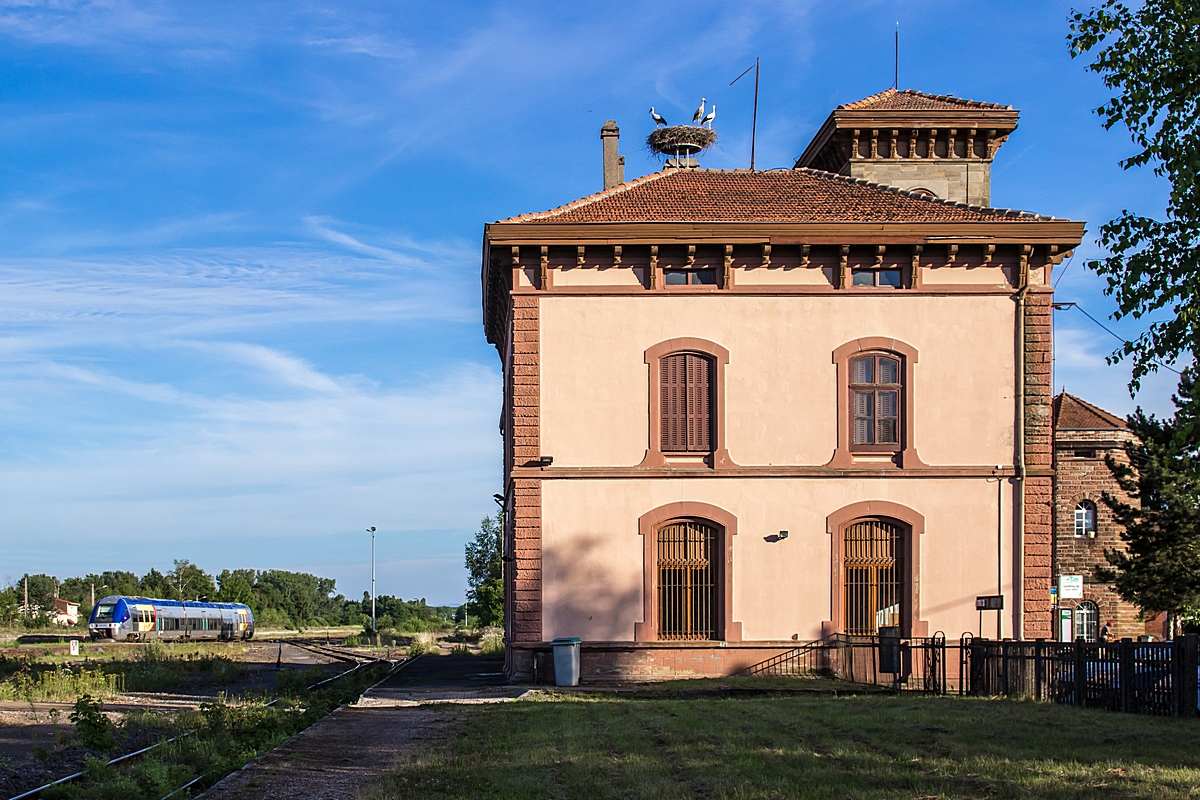  (20170705-193444_SNCF 76592_Sarralbe_TER 834926_Sarre-Union - Sarreguemines_am.jpg)