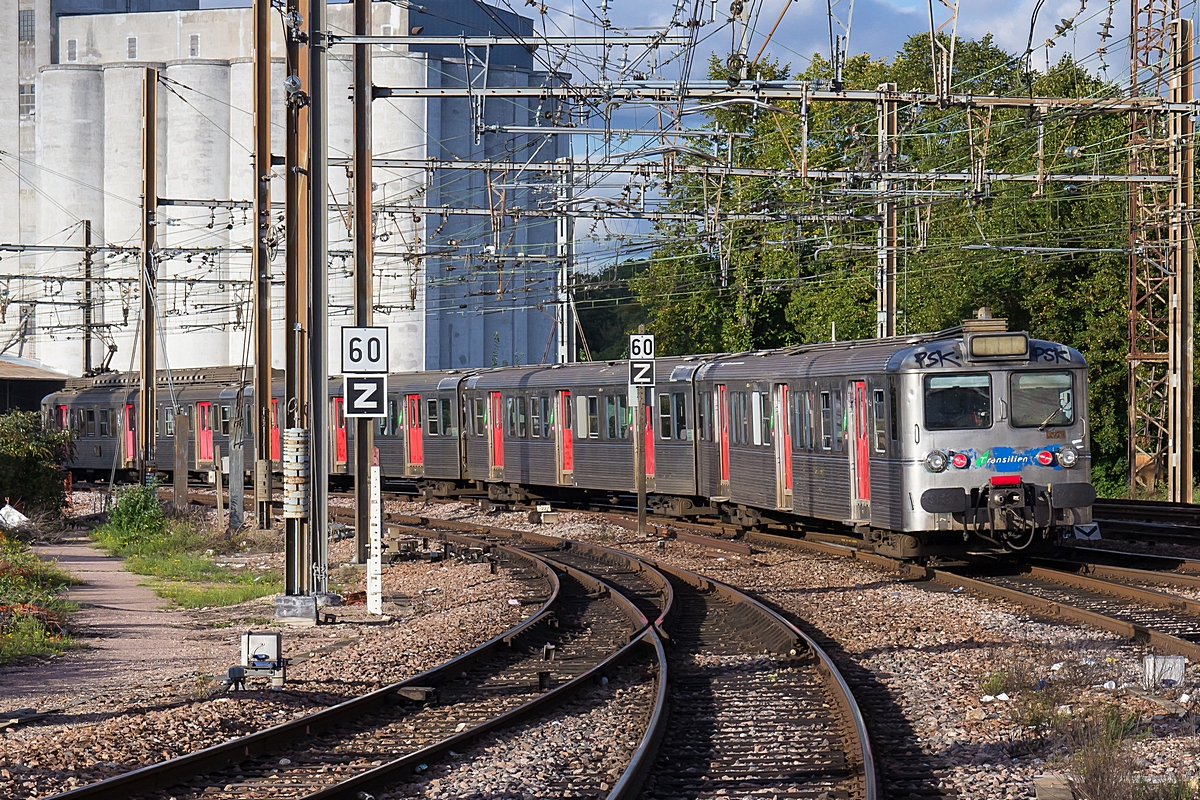  (20171003-175942_SNCF 5426_Corbeil-Essonnes_JOPA 158528_Melun-Juvisy_a.jpg)