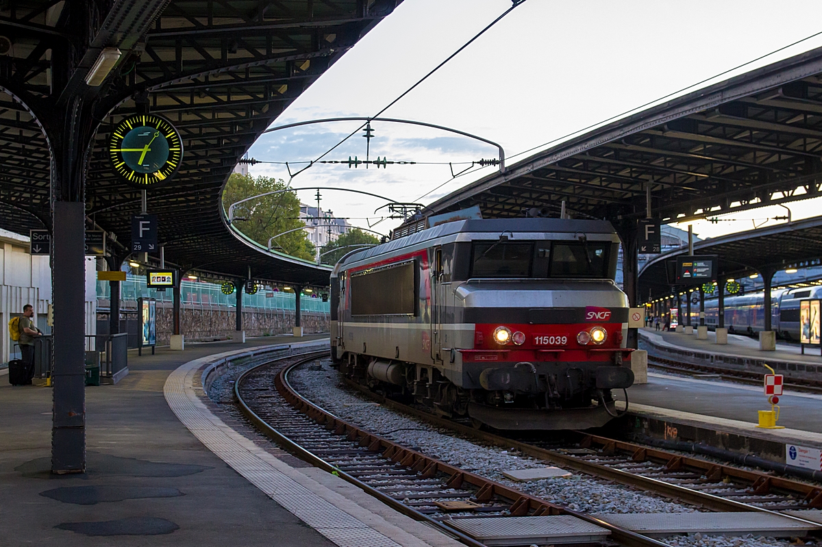  (20171025-184542_SNCF 15039_Paris Est_b.jpg)