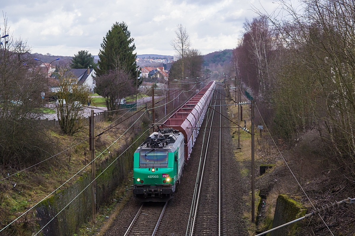  (20171228-141240_SNCF 437003_Stiring-Wendel_44246_SDLH - Woippy (-Dunkerque)_a.jpg)