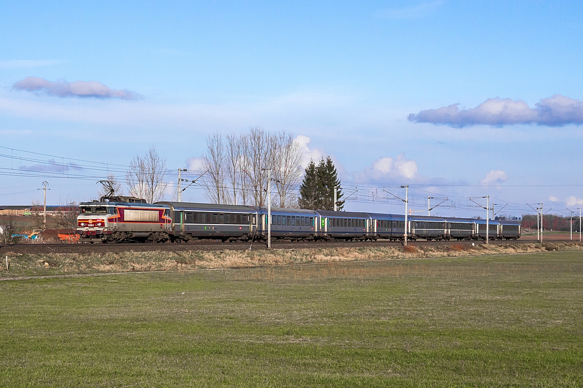  (20180216-164126_SNCF 15005_Schwindratzheim_IC Eco 1002_Strasbourg Ville - Paris Est_b1.jpg)