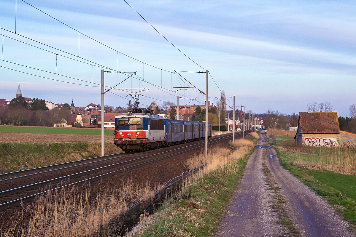  (20180216-172914_SNCF 25602_Hochfelden_TER 830130_Strasbourg Ville - Sarrebourg_a.jpg)