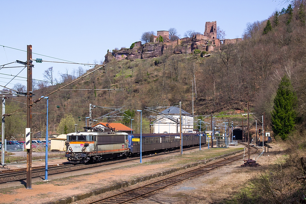  (20180406-135128_SNCF 25679_Lutzelbourg_TER 830118_Strasbourg-Sarrebourg_b2.jpg)