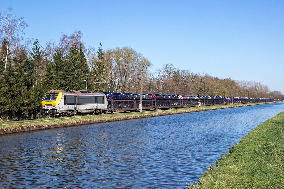  (20180406-155840_SNCB 1323_Steinbourg_49831_Mulhouse Nord-Zeebrugge Pelikaan_a.jpg)