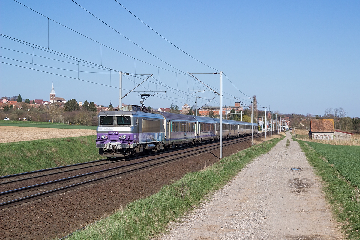  (20180406-163130_SNCF 15063_Hochfelden_IC 1002_Strasbourg Ville - Paris Est_b1.jpg)