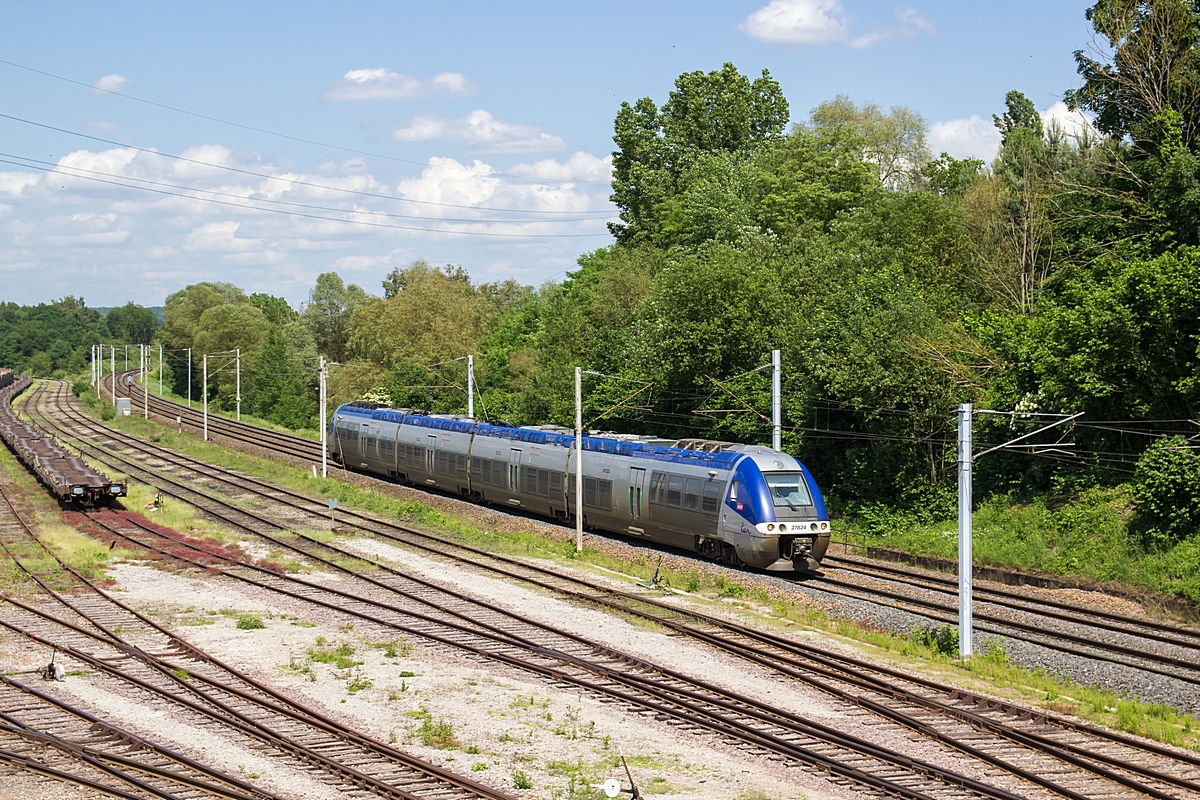  (20180530-143754_SNCF 27824_Rosbruck_TER 23722_Forbach - Metz Ville_b.jpg)