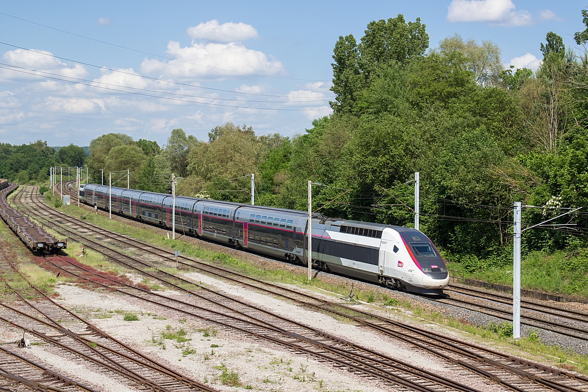  (20180530-152038_SNCF 310011_Rosbruck_TGV 9552_Frankfurt Hbf - Paris Est_a.jpg)