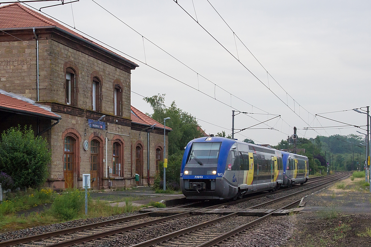  (20180615-065710_SNCF 73913-73918_Bouzonville_TER 23508_Forbach - Metz Ville_Umleiter_am.jpg)