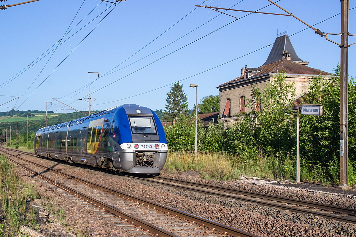  (20180619-071408_SNCF 76743_Hargarten-Falck_TER 23502_Sarreguemines - Metz Ville_m.jpg)