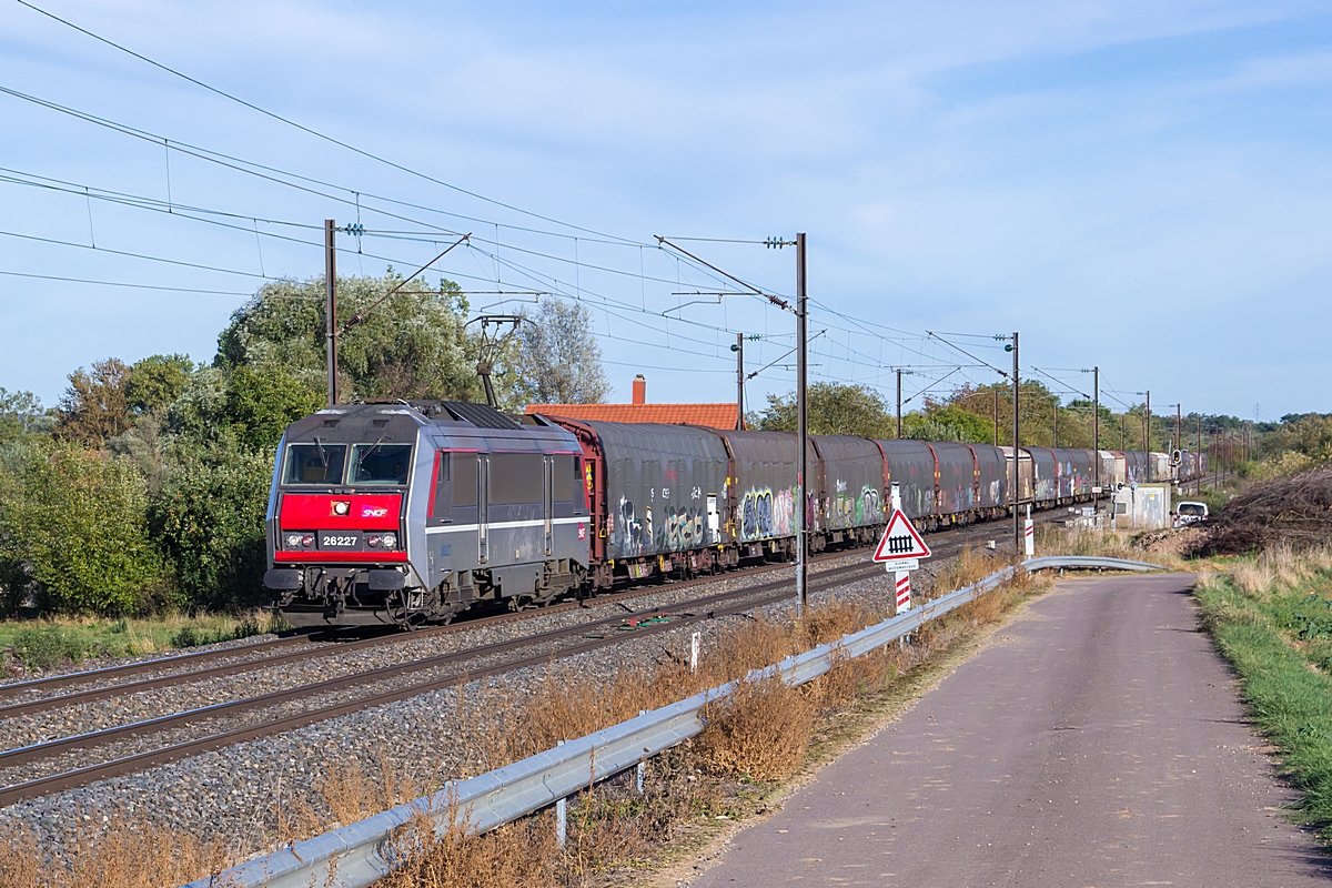  (20180926-172504_SNCF 26227_Suisse_53030-1_Hausbergen Triage - Valenton_a.jpg)